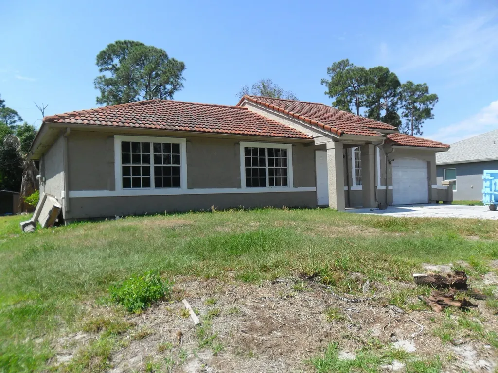 1826 SW Del Rio Boulevard Port St Lucie FL 34953