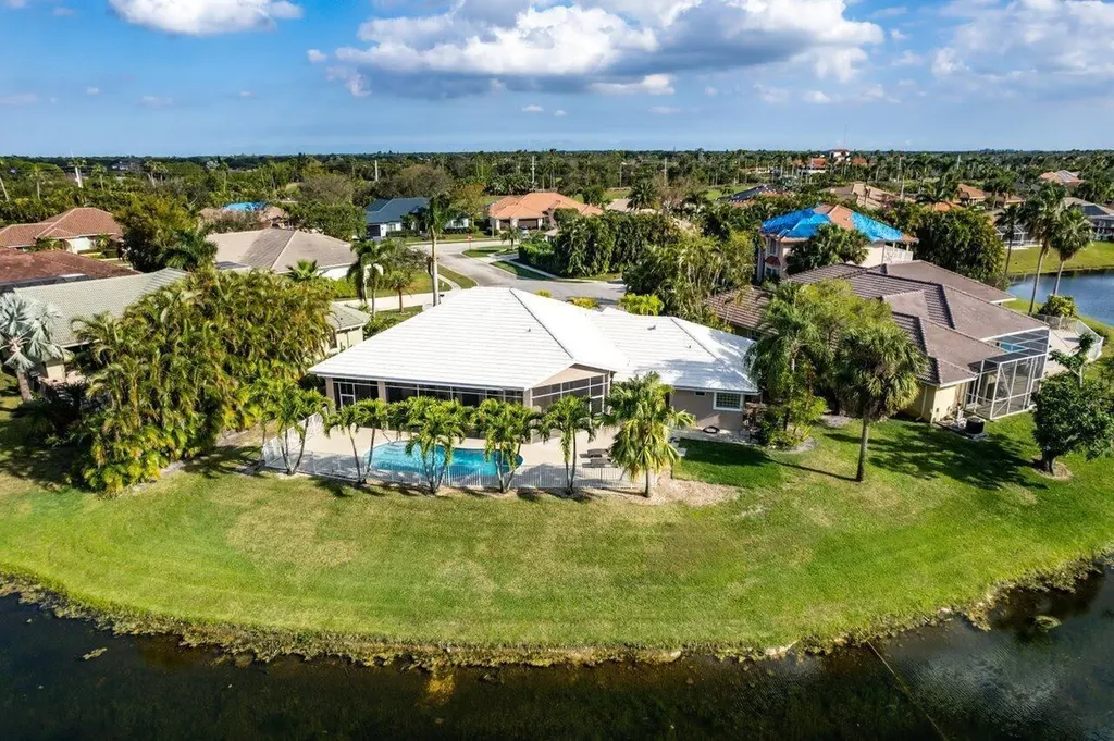 15621 Latina Place Wellington FL 33414