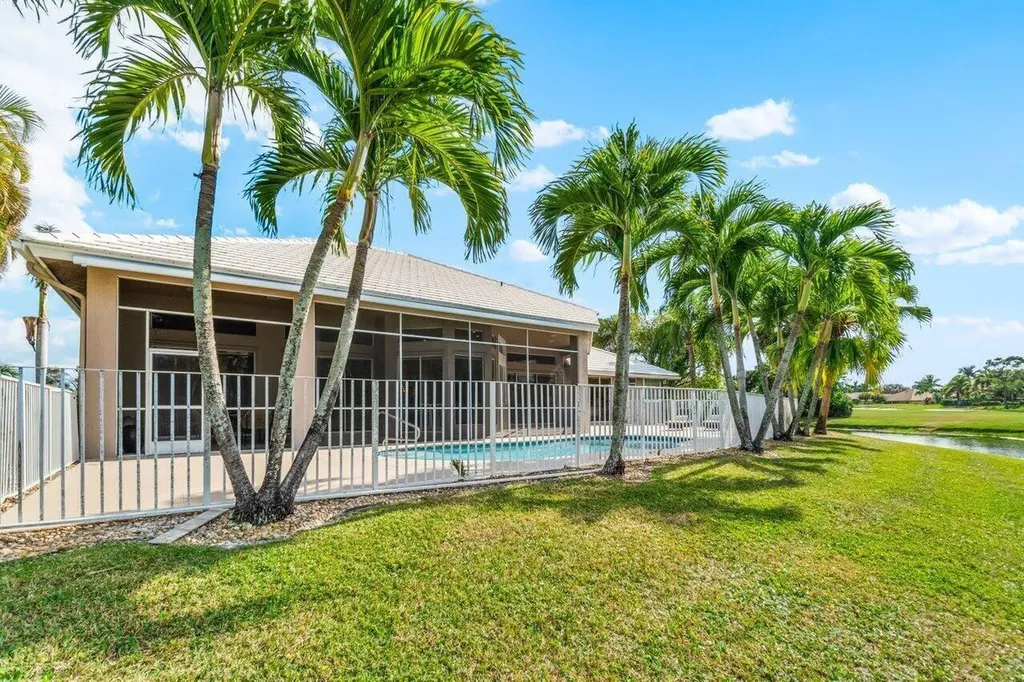 15621 Latina Place Wellington FL 33414