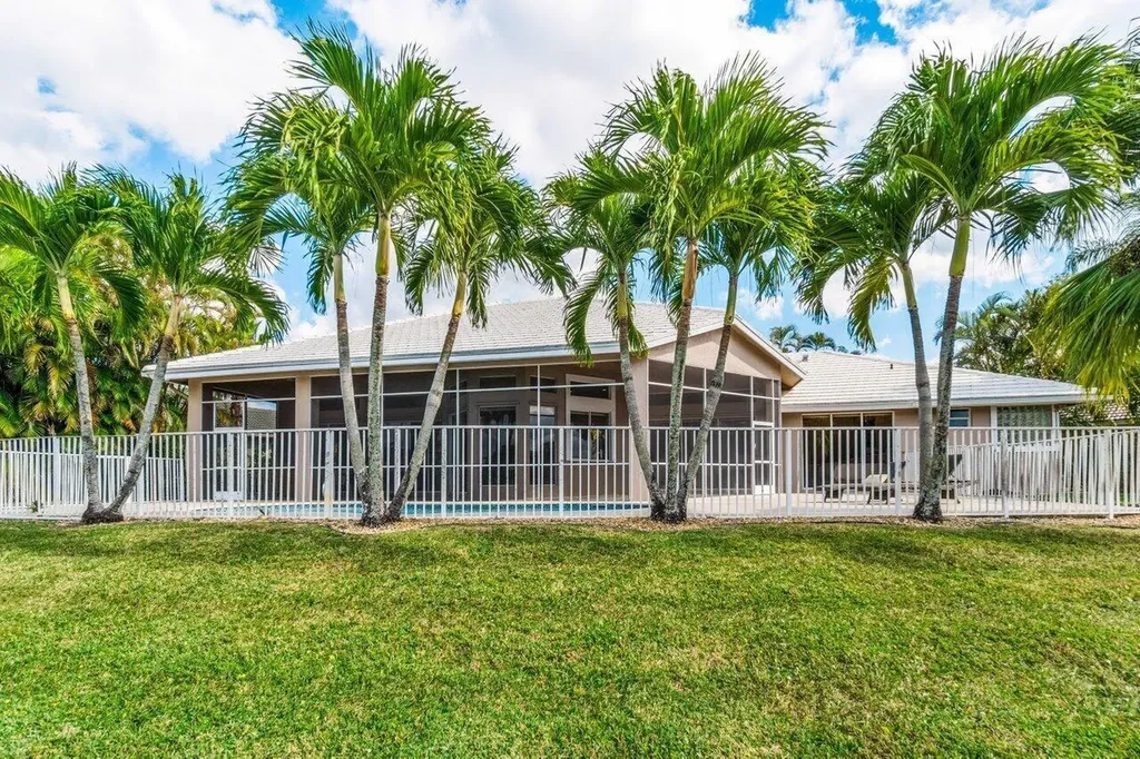 15621 Latina Place Wellington FL 33414
