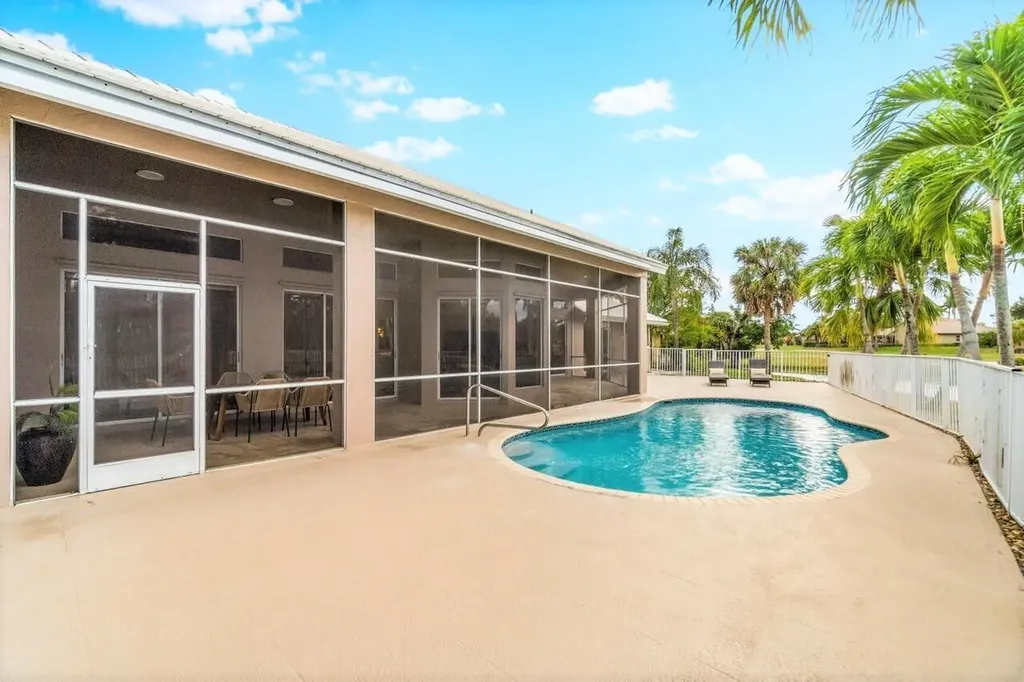 15621 Latina Place Wellington FL 33414
