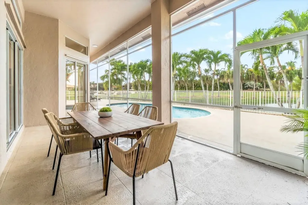 15621 Latina Place Wellington FL 33414
