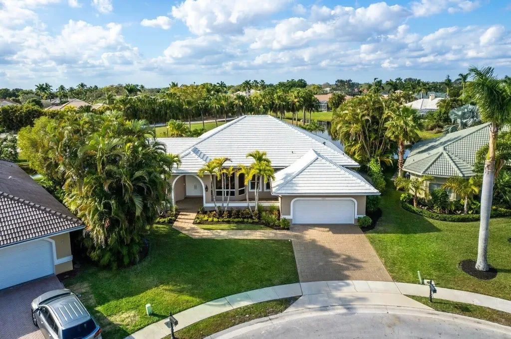 15621 Latina Place Wellington FL 33414