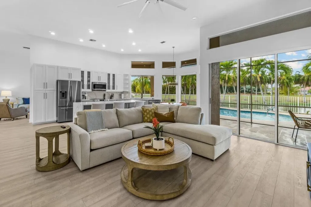 15621 Latina Place Wellington FL 33414