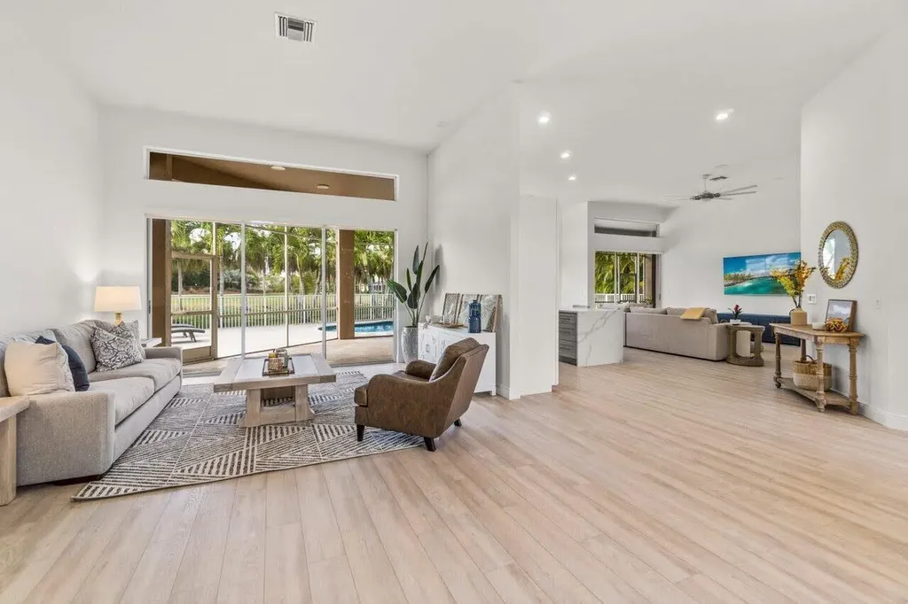 15621 Latina Place Wellington FL 33414