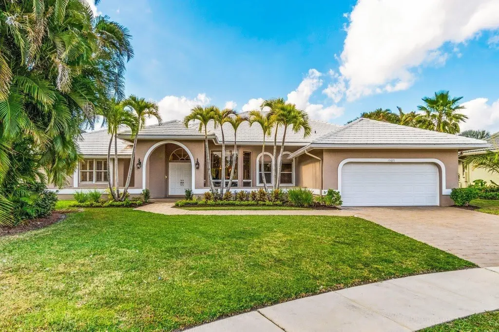 15621 Latina Place Wellington FL 33414
