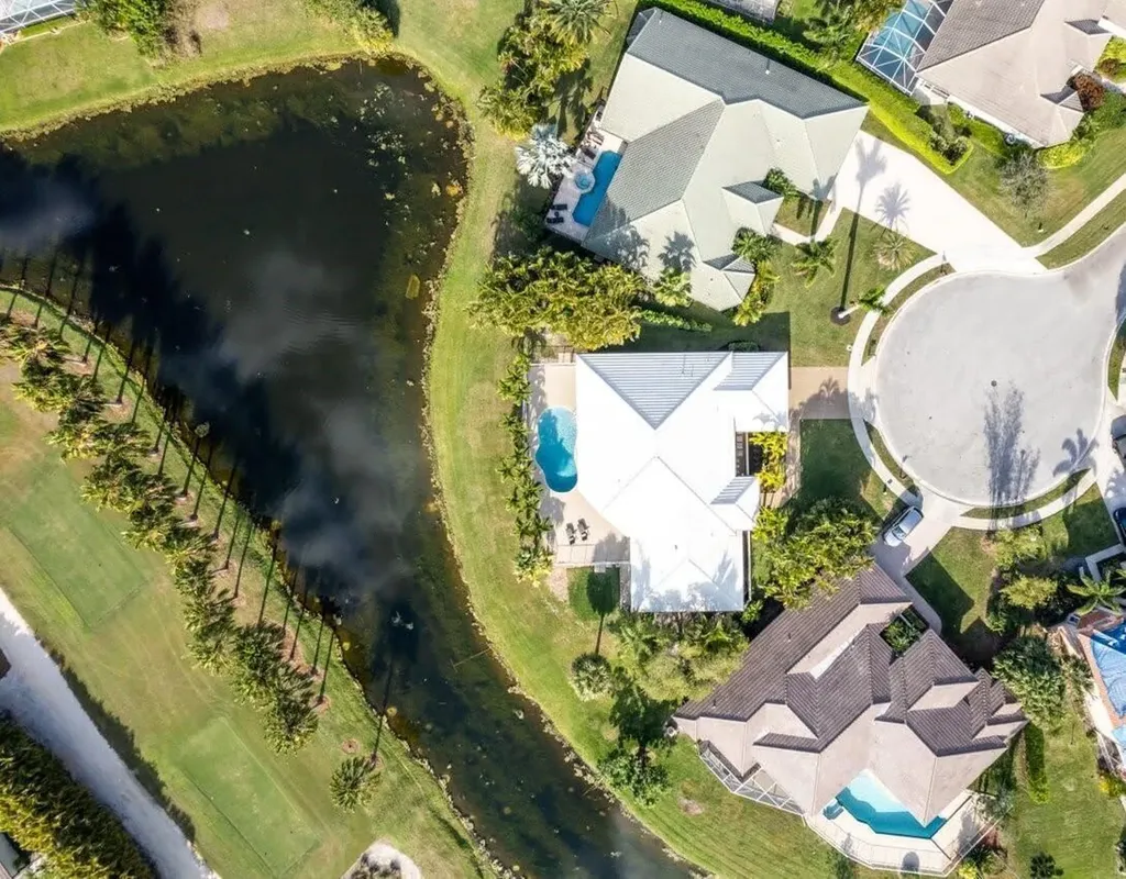 15621 Latina Place Wellington FL 33414