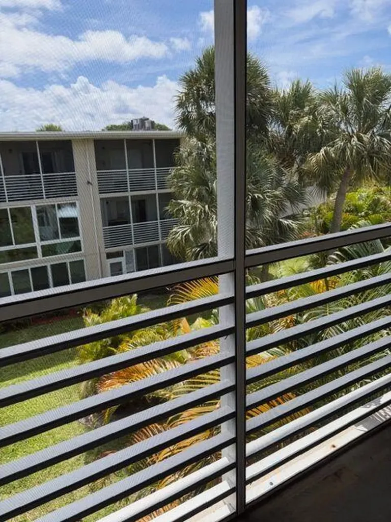 2724 S Garden Drive Lake Worth FL 33461