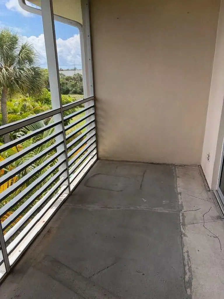 2724 S Garden Drive Lake Worth FL 33461