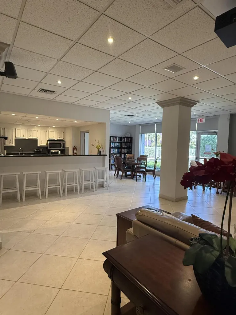 800 SE 20th Avenue Deerfield Beach FL 33441