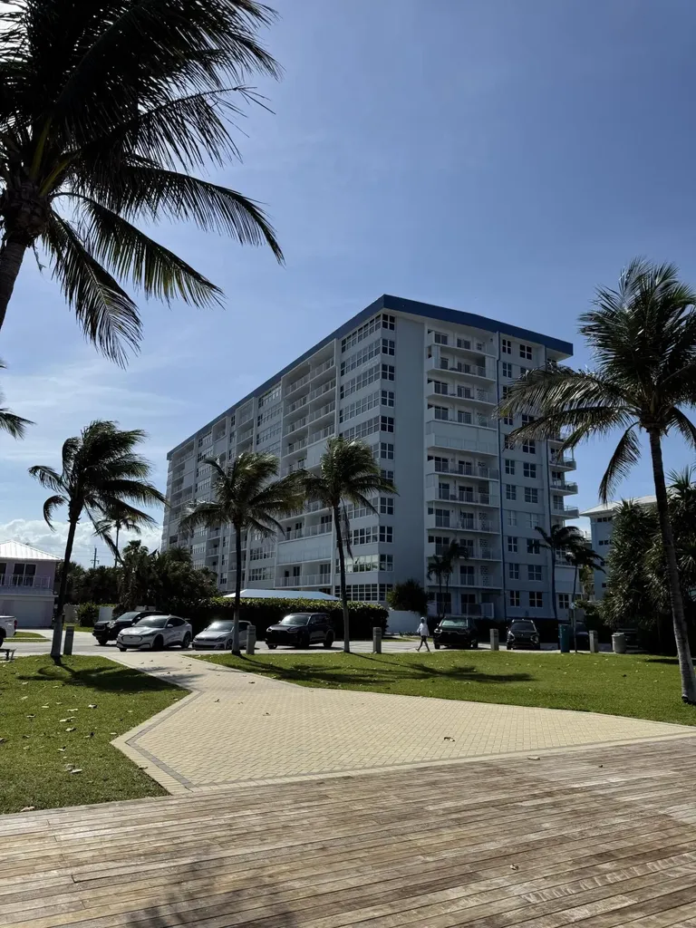 800 SE 20th Avenue Deerfield Beach FL 33441