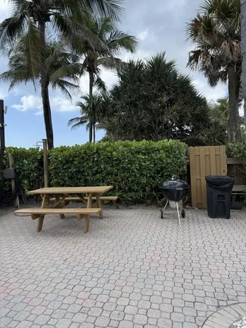 800 SE 20th Avenue Deerfield Beach FL 33441