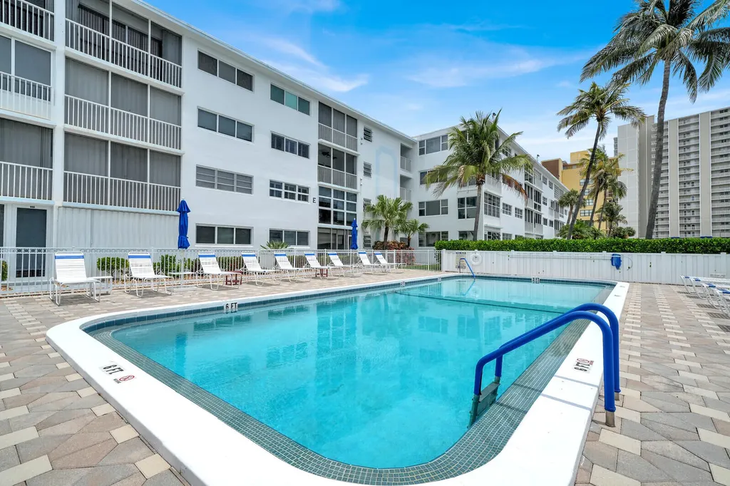 3201 NE 8th Street Pompano Beach FL 33062