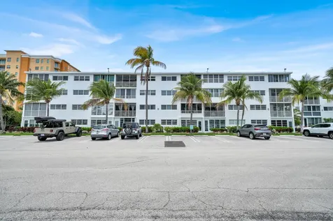 3201 NE 8th Street Pompano Beach FL 33062