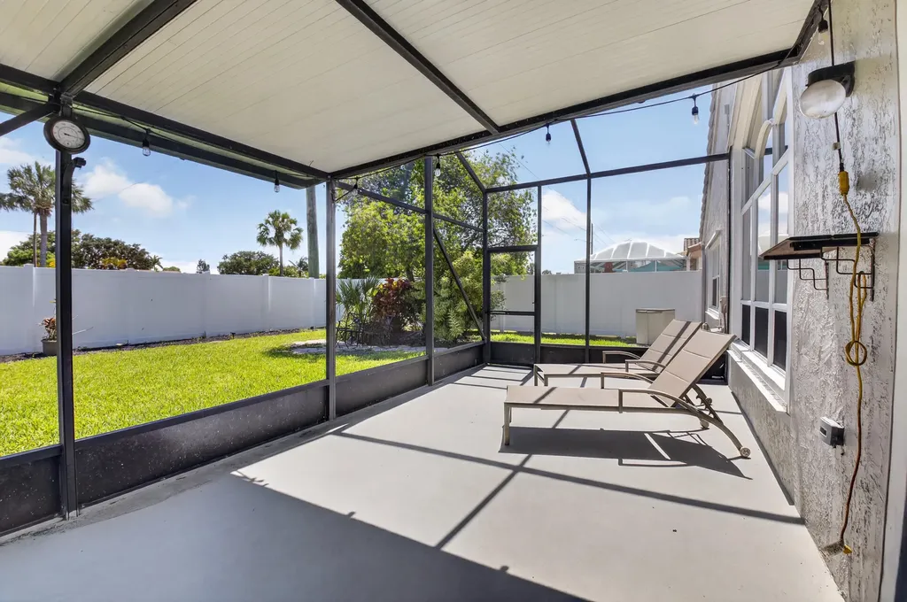 9628 Tavernier Drive Boca Raton FL 33496