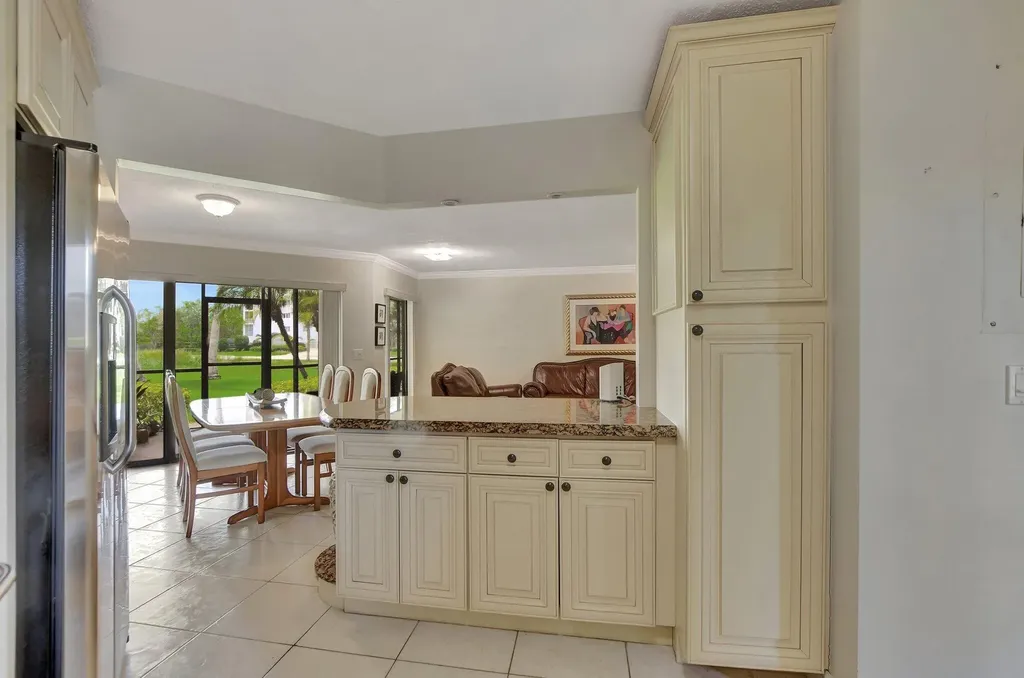 5901 Camino Del Sol Boca Raton FL 33433