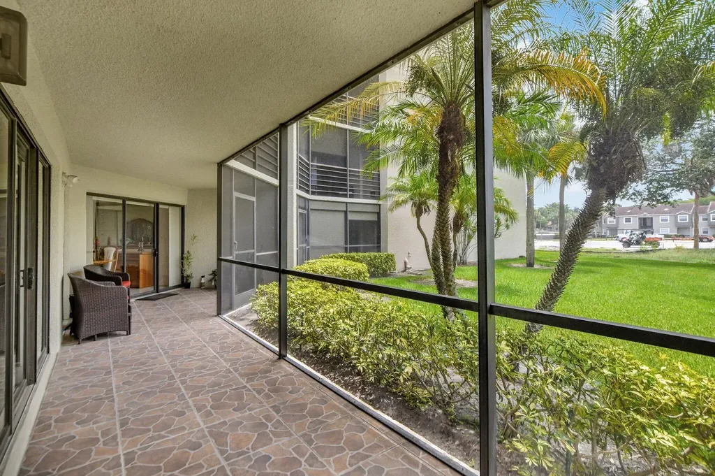 5901 Camino Del Sol Boca Raton FL 33433