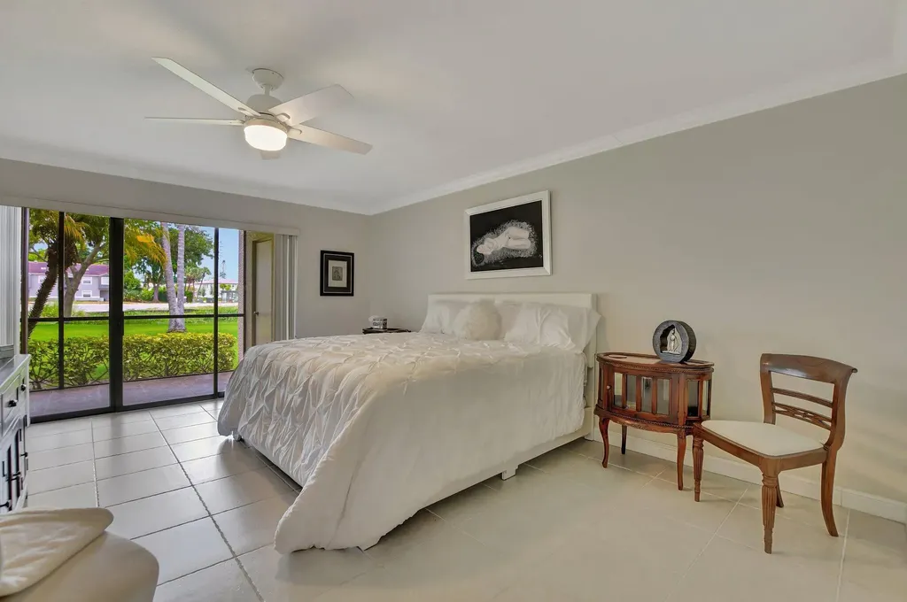 5901 Camino Del Sol Boca Raton FL 33433