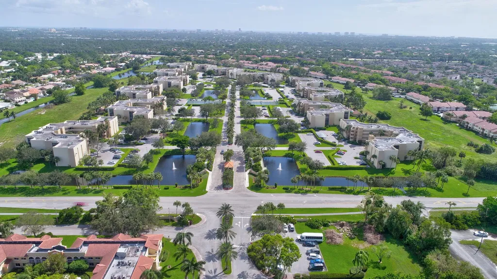 5901 Camino Del Sol Boca Raton FL 33433