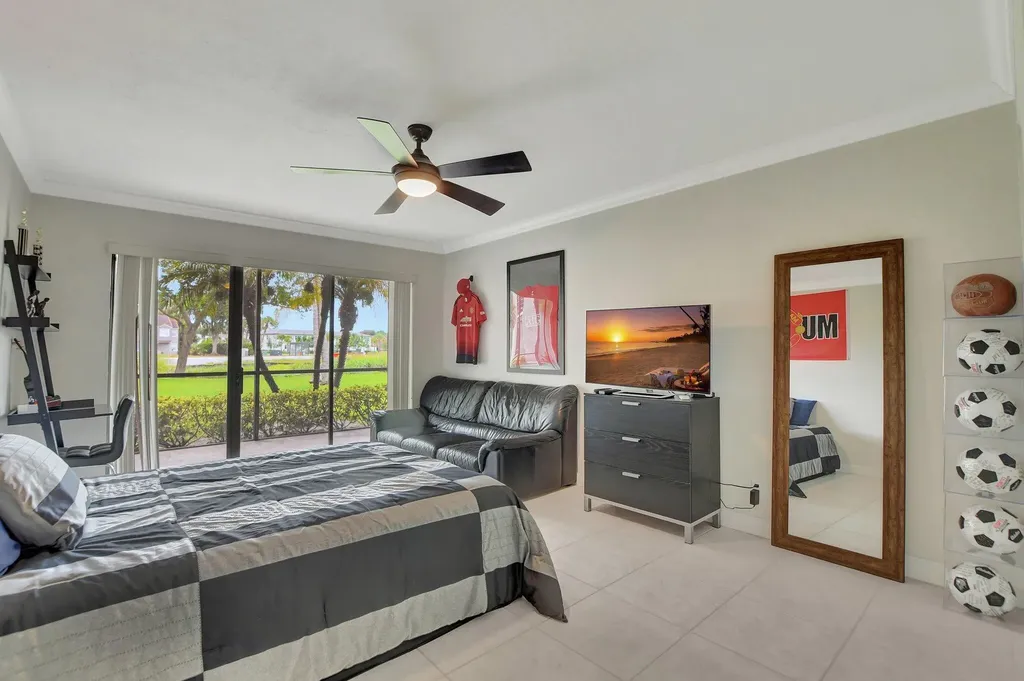 5901 Camino Del Sol Boca Raton FL 33433