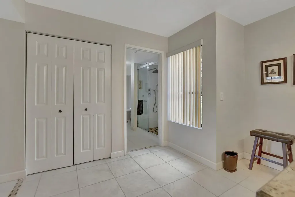 5901 Camino Del Sol Boca Raton FL 33433