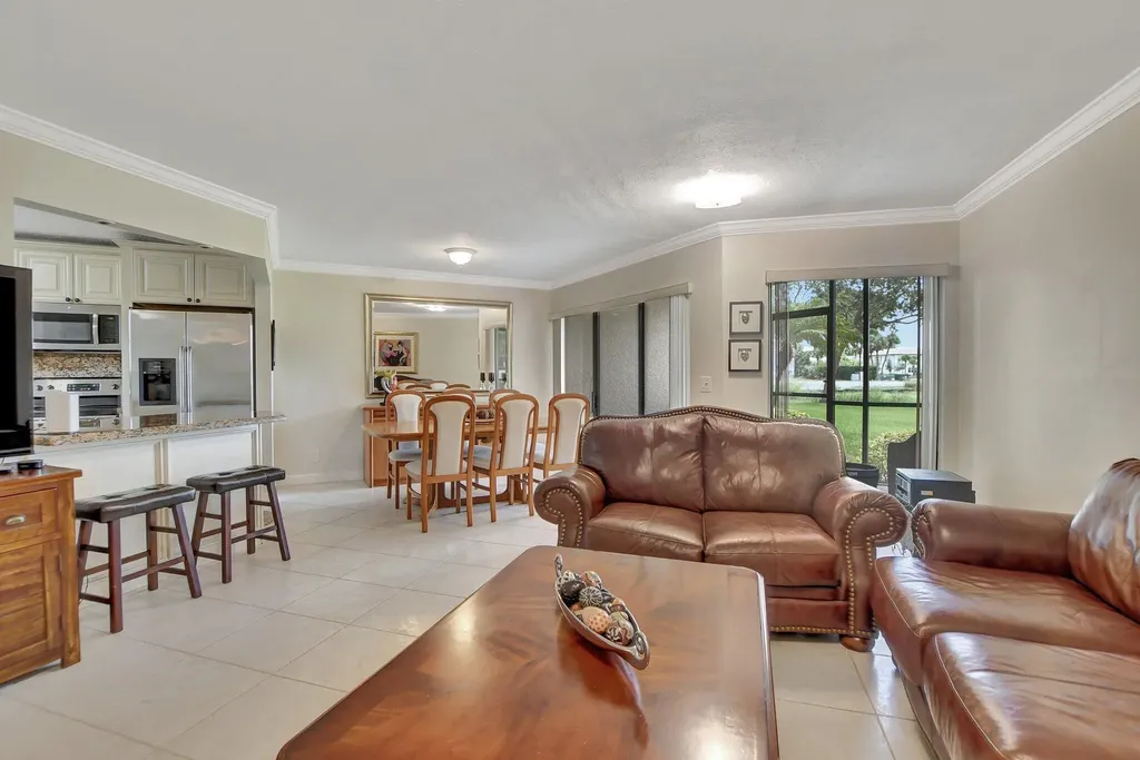 5901 Camino Del Sol Boca Raton FL 33433