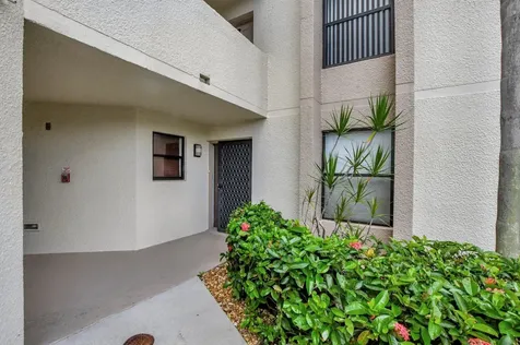 5901 Camino Del Sol Boca Raton FL 33433