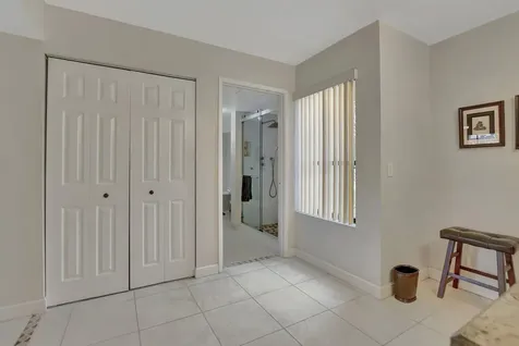 5901 Camino Del Sol Boca Raton FL 33433