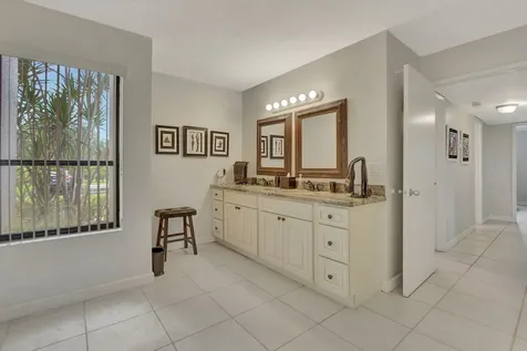 5901 Camino Del Sol Boca Raton FL 33433