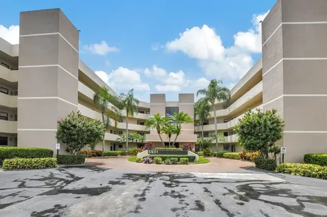 5901 Camino Del Sol Boca Raton FL 33433