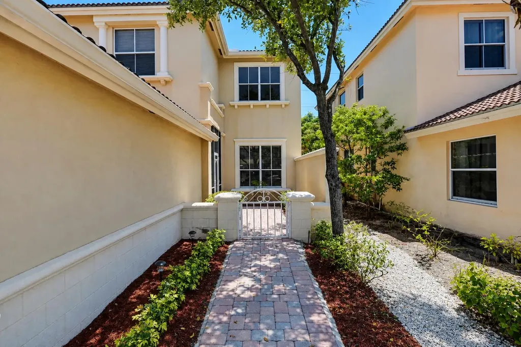 3945 Torres Circle West Palm Beach FL 33409