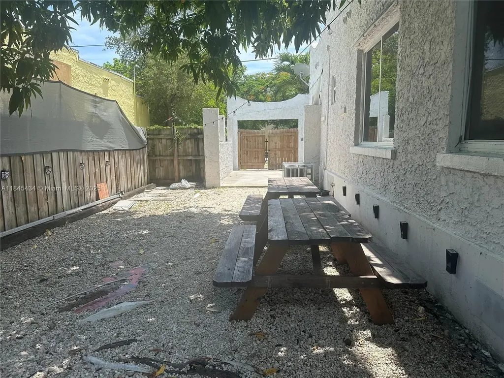 267 NW 33rd Street Miami FL 33127