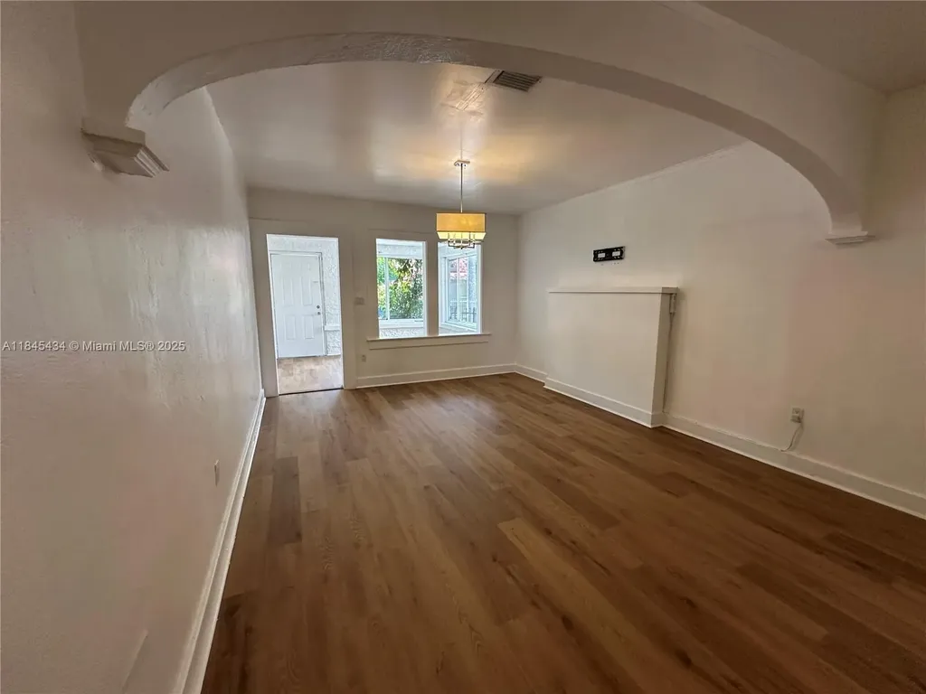 267 NW 33rd Street Miami FL 33127