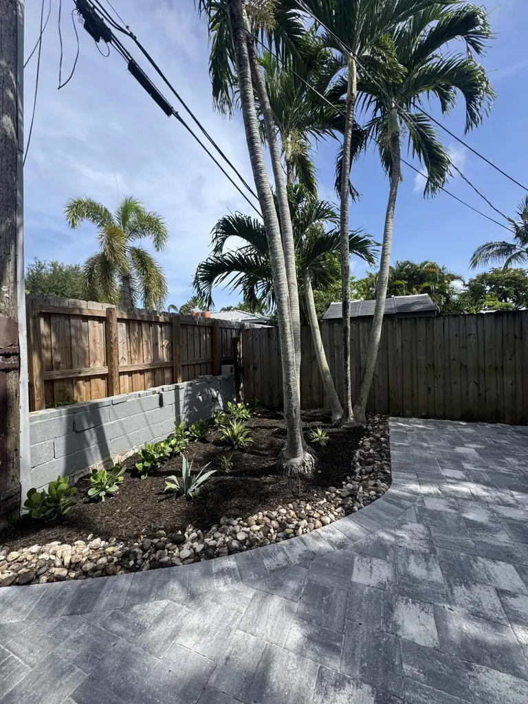 1610 NE 7th Street Fort Lauderdale FL 33304