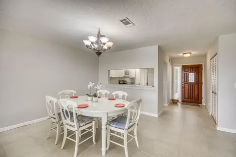 495 Prestwick Circle Palm Beach Gardens FL 33418