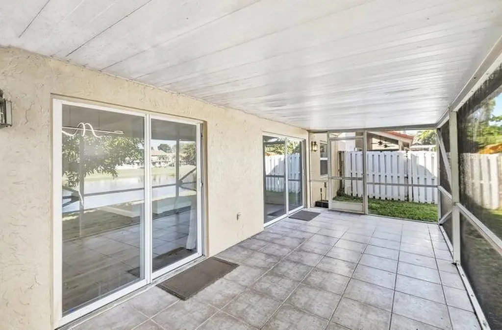 10104 Country Brook Road Boca Raton FL 33428
