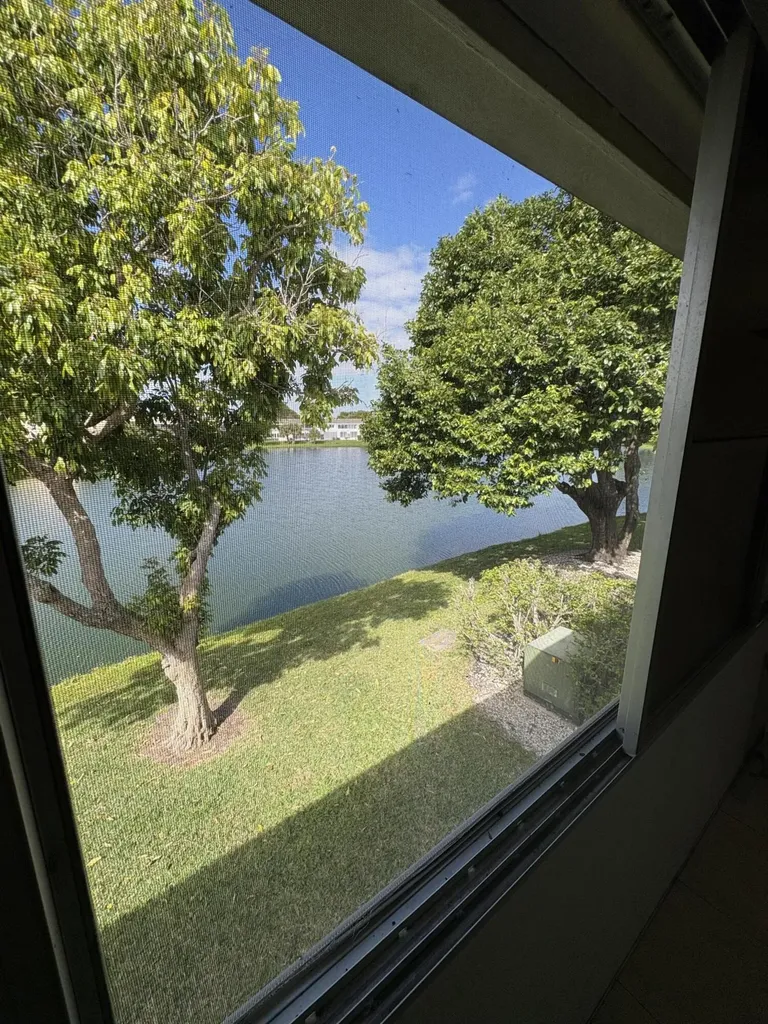 163 Somerset Crescent West Palm Beach FL 33417
