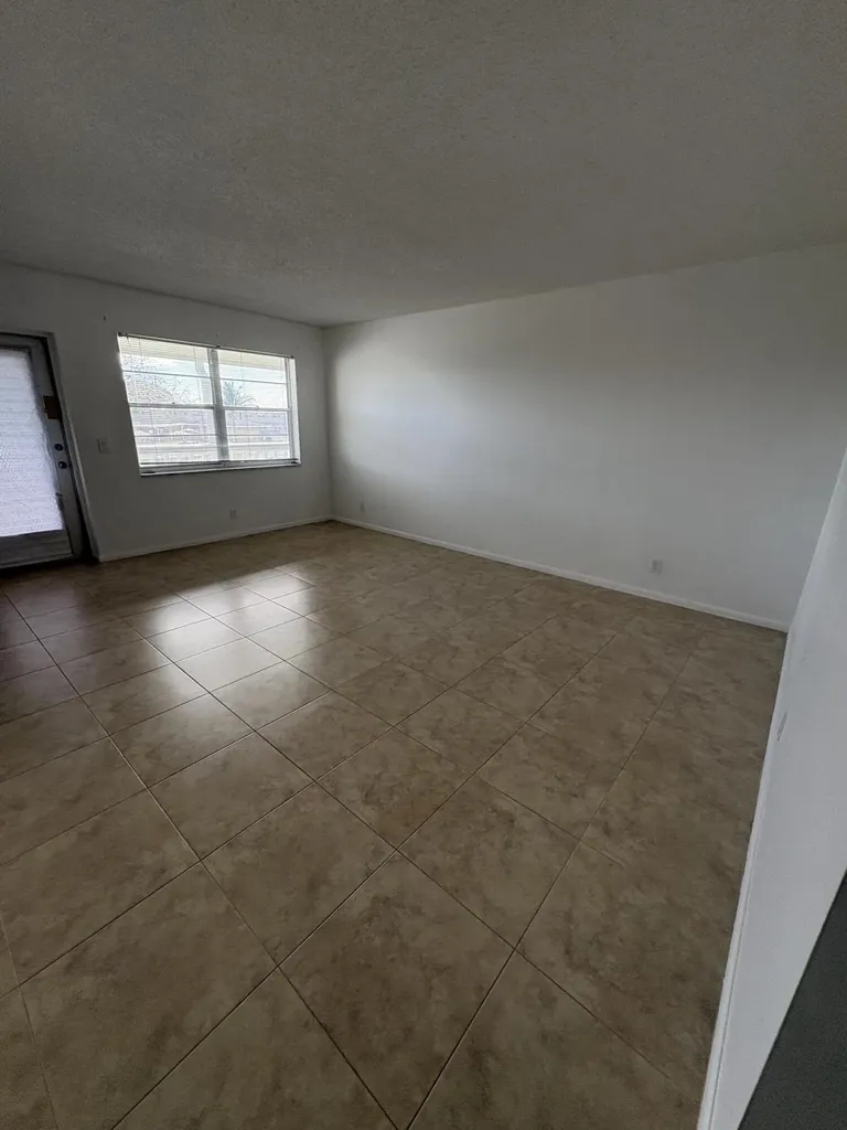 163 Somerset Crescent West Palm Beach FL 33417