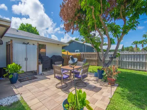 160 9th Court Vero Beach FL 32962