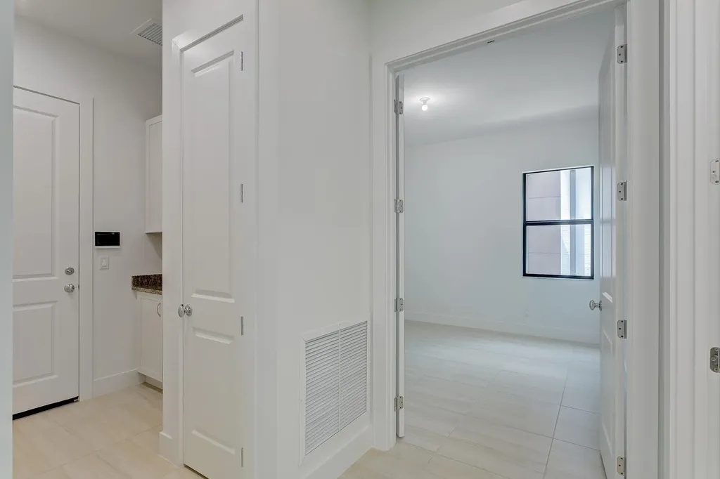 13559 Artisan Circle Palm Beach Gardens FL 33418