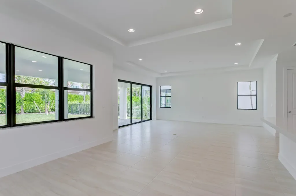 13559 Artisan Circle Palm Beach Gardens FL 33418