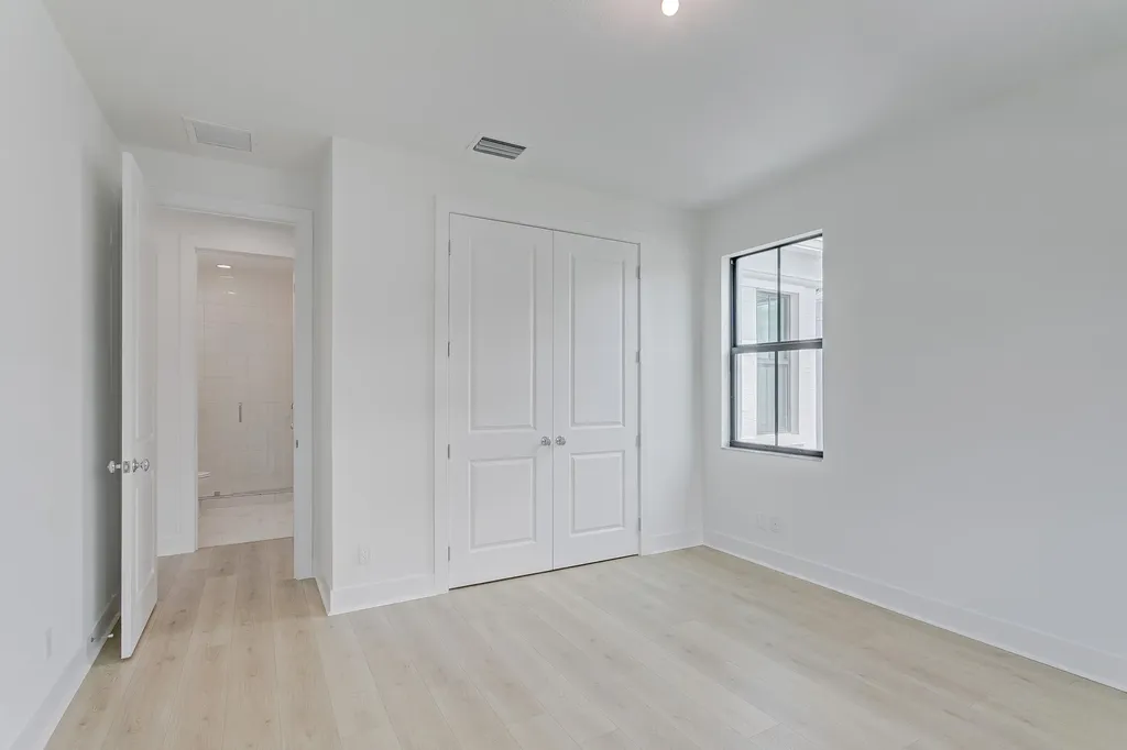 13559 Artisan Circle Palm Beach Gardens FL 33418