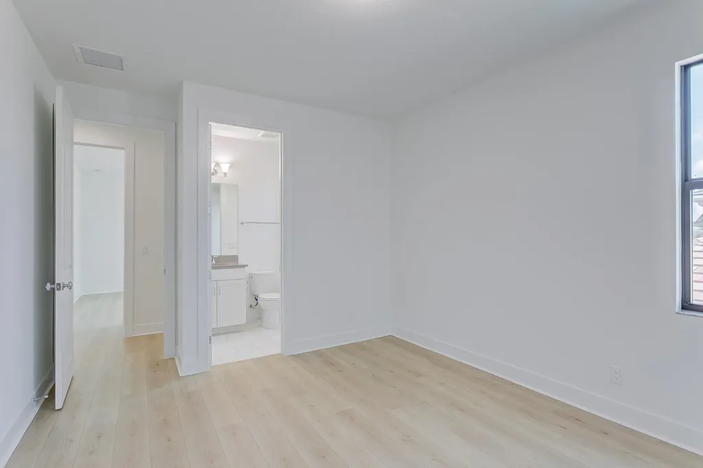 13559 Artisan Circle Palm Beach Gardens FL 33418