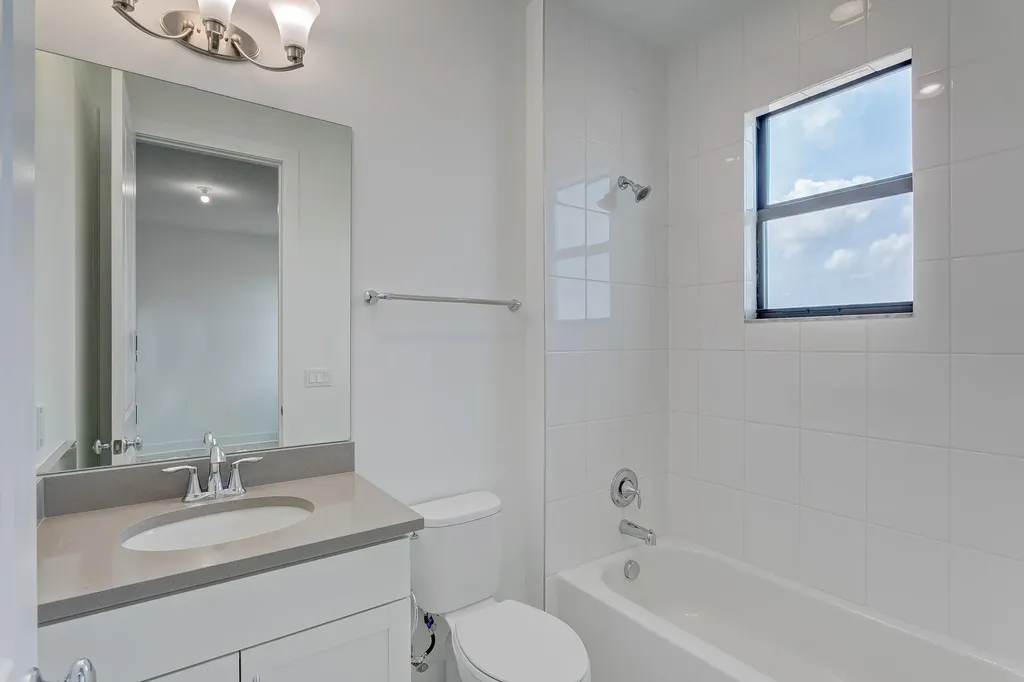 13559 Artisan Circle Palm Beach Gardens FL 33418