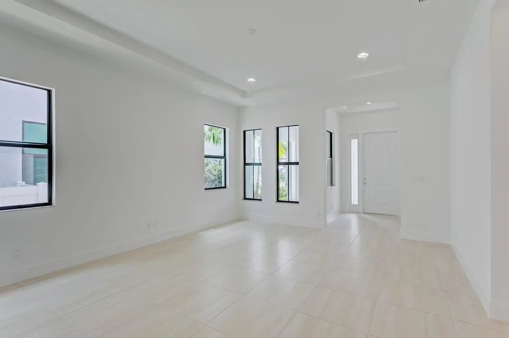 13559 Artisan Circle Palm Beach Gardens FL 33418