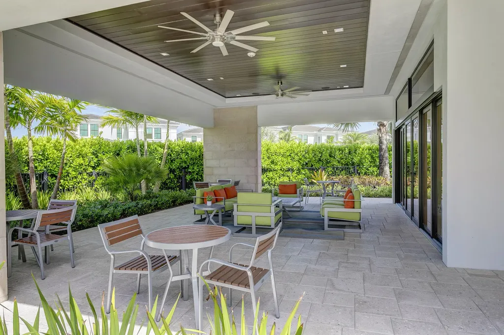 13559 Artisan Circle Palm Beach Gardens FL 33418