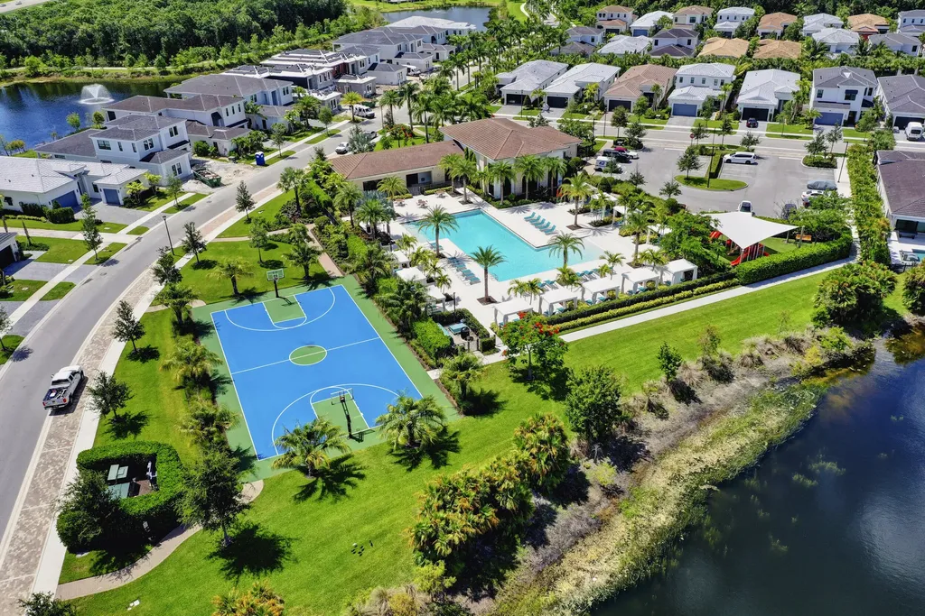 13559 Artisan Circle Palm Beach Gardens FL 33418