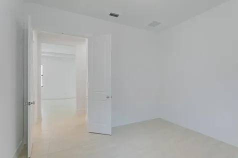 13559 Artisan Circle Palm Beach Gardens FL 33418
