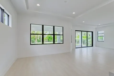 13559 Artisan Circle Palm Beach Gardens FL 33418