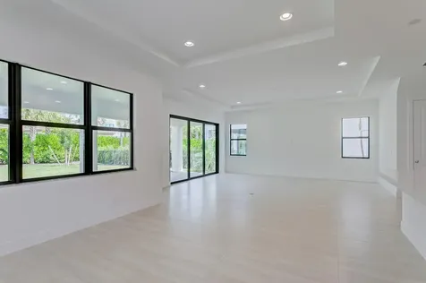 13559 Artisan Circle Palm Beach Gardens FL 33418